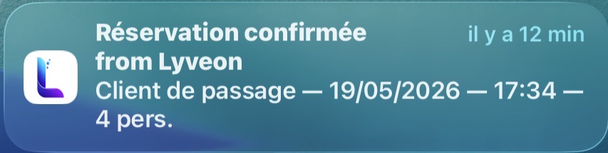 Notification iOS : Réservation confirmée from Lyveon